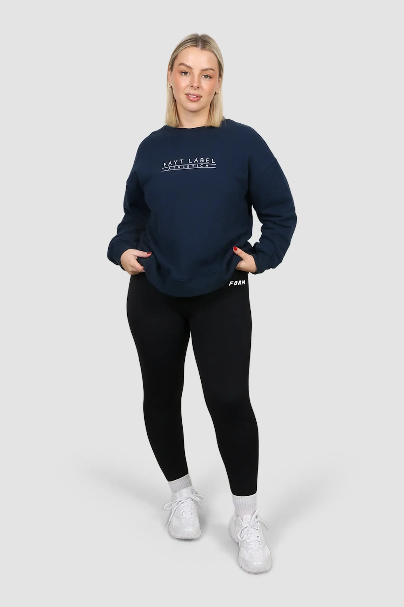 ATHLETICA OVERSIZED CREW NAVY